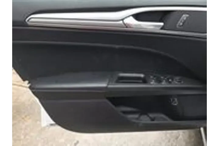 $20888 : Ford Fusion Hybrid 2019 SE 4 image 9