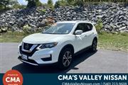 $19173 : PRE-OWNED 2020 NISSAN ROGUE SV thumbnail