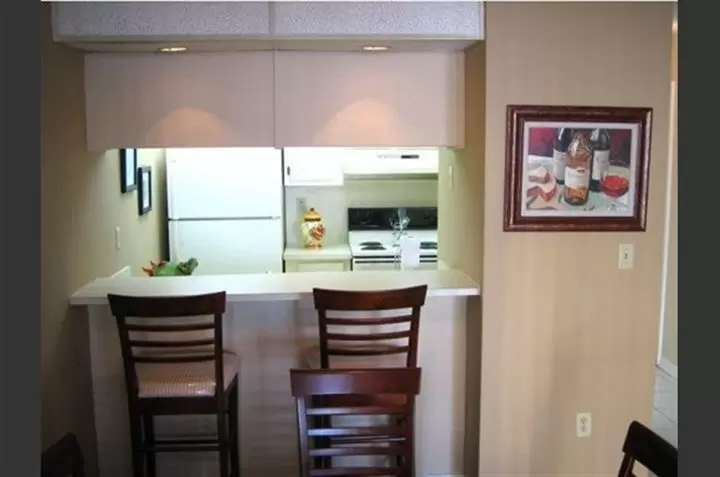 $2398 : Hialeah image 2