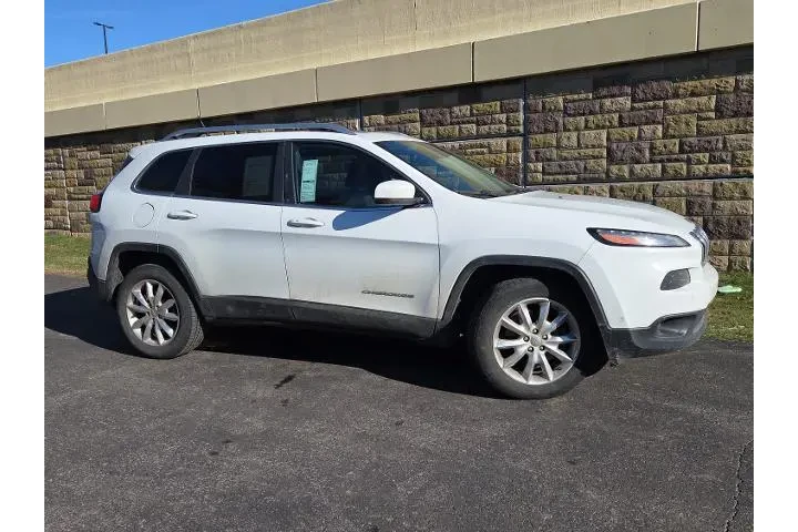 $8299 : Jeep Cherokee 2014 4x4 Limit image 4
