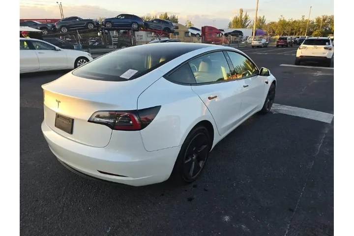 $21490 : Tesla Model 3 2023 4dr Sedan image 4