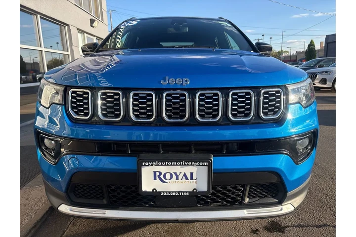 $24995 : 2025 Compass Limited 4x4 image 10