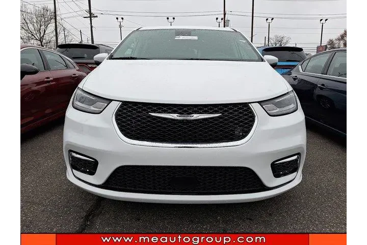 $25153 : Chrysler Pacifica 2023 Touri image 2