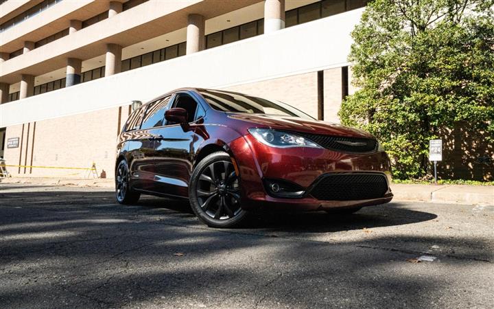 $13550 : 2018 CHRYSLER PACIFICA image 2