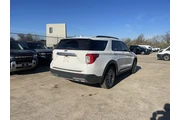 $26959 : Ford Explorer 2023 XLT 4dr S thumbnail