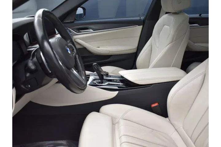 $37318 : BMW 5 Series 2023 AWD 540i x image 10