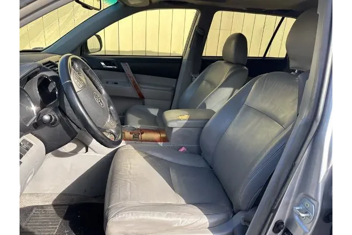 $9000 : Toyota Highlander 2009 Limit image 5