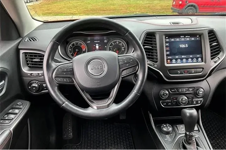 $22999 : Jeep Cherokee 2021 4x4 Trail image 5