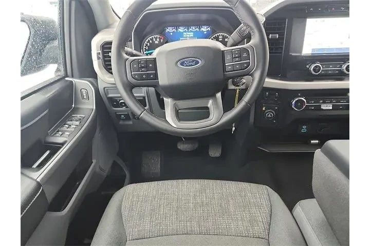 $39995 : Ford F-150 2023 4x4 XLT 4dr image 9