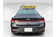 $14997 : Hyundai ELANTRA 2021 SEL 4dr thumbnail