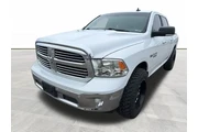 $24241 : Ram 1500 2017 4x4 SLT 4dr Cr thumbnail