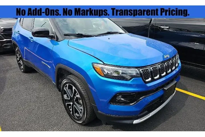 $25773 : Jeep Compass 2024 4x4 High A image 1