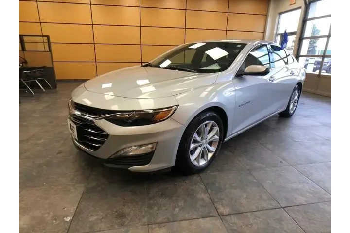 $17749 : Chevrolet Malibu 2020 LT 4dr image 3