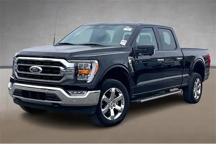 $37736 : Ford F-150 2022 4x4 XLT 4dr image 1