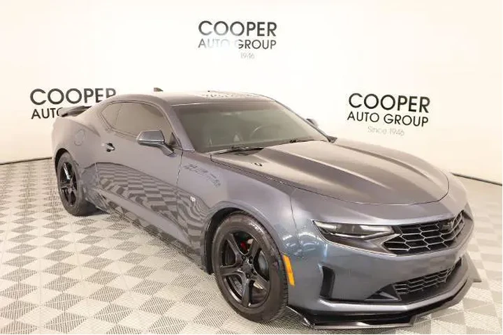 $26989 : Chevrolet Camaro 2023 LT 2dr image 1