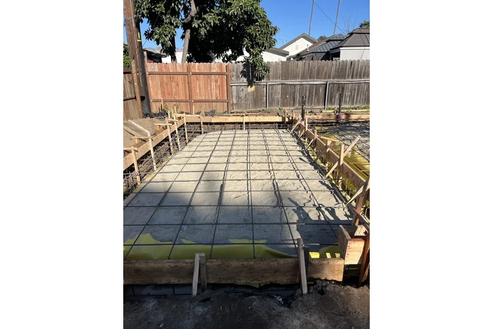 Construction and remodeling image 10