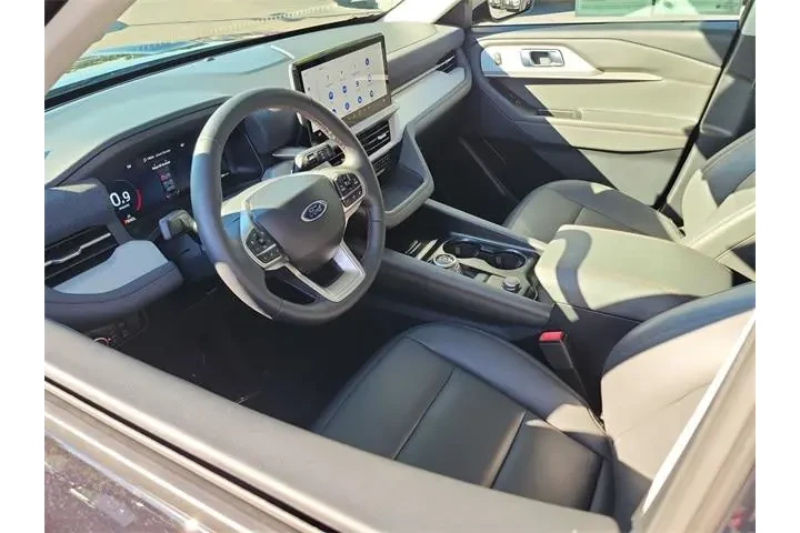 $38988 : Ford Explorer 2025 Active 4d image 3