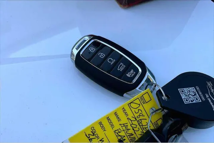 $20497 : Hyundai ELANTRA Hybrid 2023 image 10