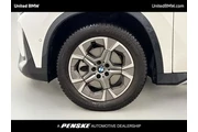 $33495 : BMW X1 2023 AWD xDrive28i 4d thumbnail