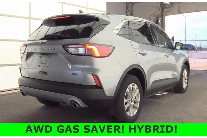 $19899 : Ford Escape Hybrid 2022 AWD image 2