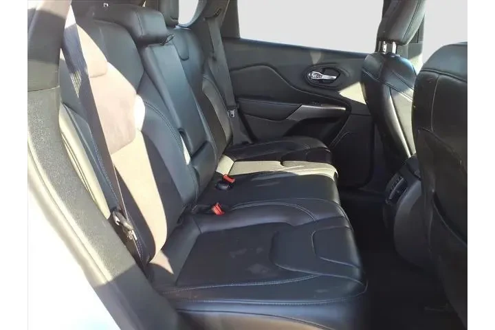 $12749 : Jeep Cherokee 2019 4x4 Latit image 9