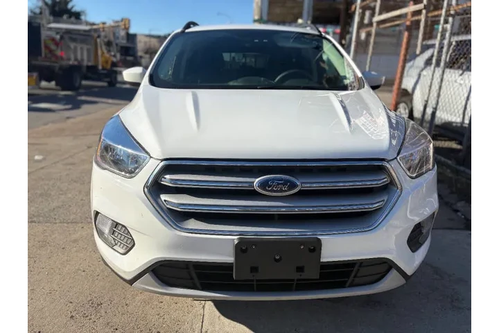 $9995 : 2018 Escape SE image 4
