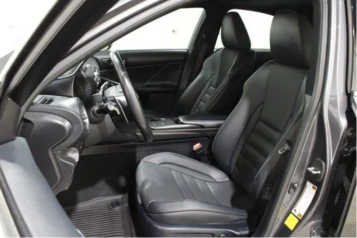 $39892 : Lexus IS 350 2021 F SPORT 4d image 5