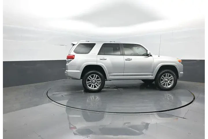$19401 : Toyota 4Runner 2013 AWD Limi image 8