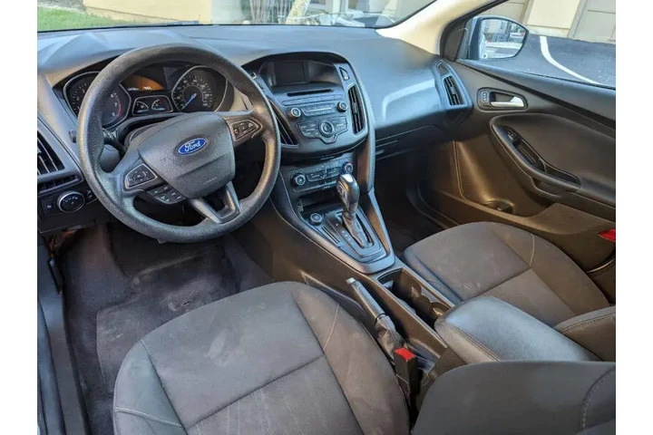 $8490 : 2016 Focus SE image 9