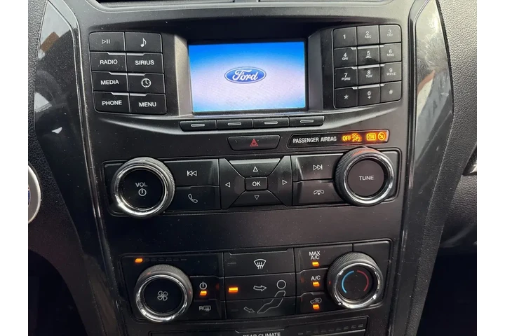 $20995 : Ford Explorer 2019 AWD XLT 4 image 7