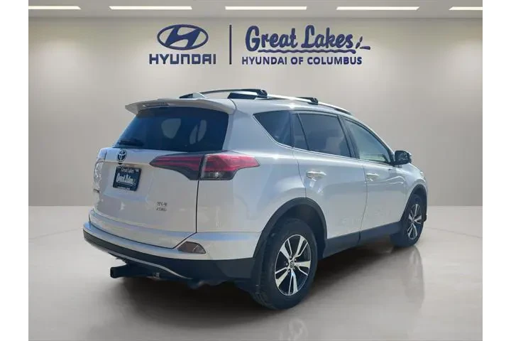 $15533 : Toyota RAV4 2017 AWD XLE 4dr image 5