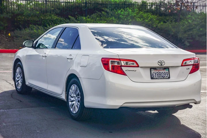 $9495 : Toyota Camry 2013 LE 4dr Sed image 5