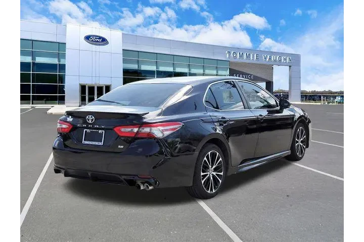 $18691 : Toyota Camry 2018 SE 4dr Sed image 4