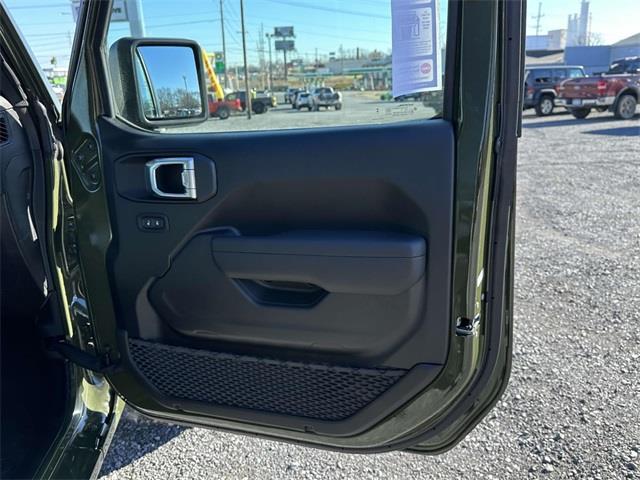 $39054 : NEW 2024 JEEP WRANGLER 2-DOOR image 7