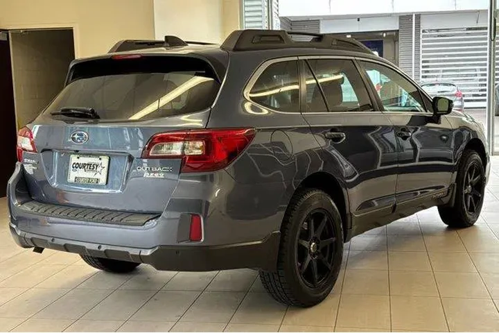 $21911 : Subaru Outback 2017 AWD 2.5i image 4