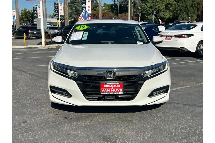 $18698 : Honda Accord Hybrid 2019 EX- image 8