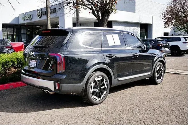 $30850 : Kia Telluride 2023 EX 4dr SU image 8