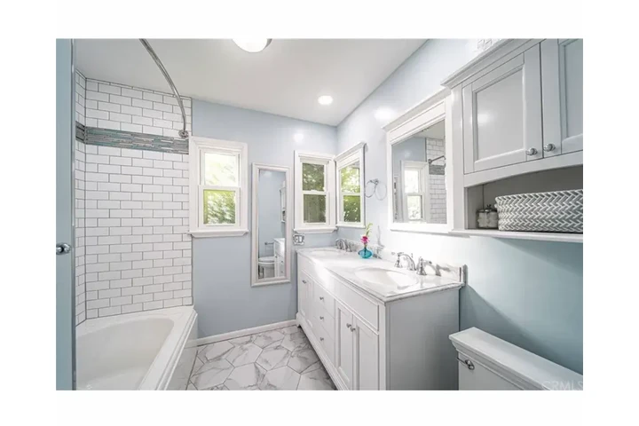 $1700 : East LA - Single family home image 7