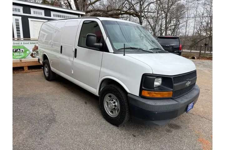 $10999 : 2017 Express 2500 image 4