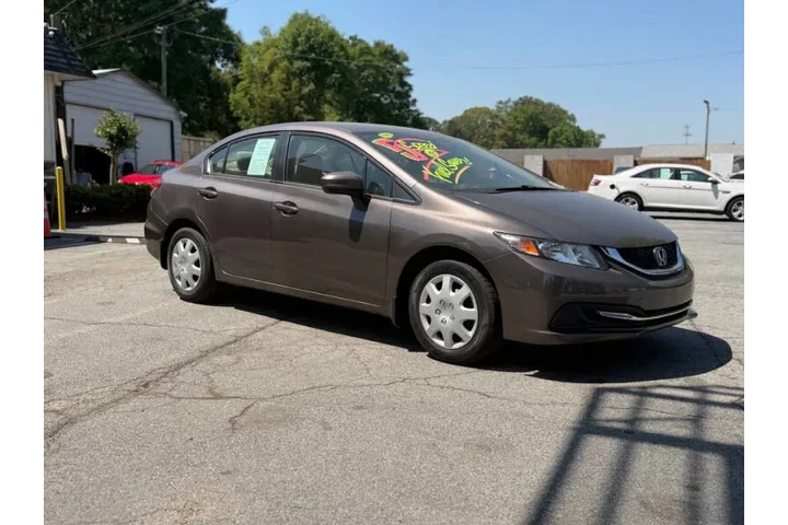 2015 Civic LX image 9
