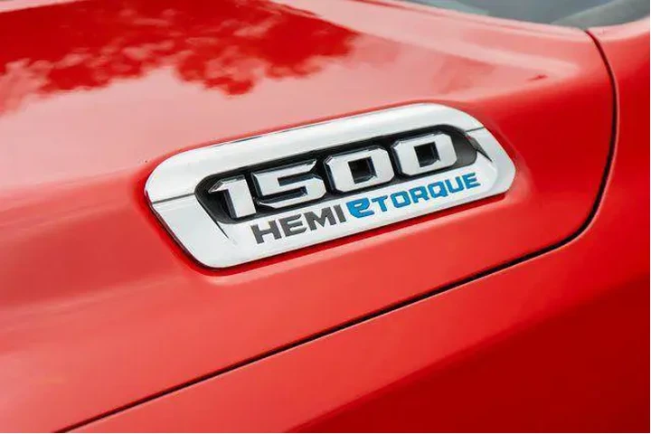 $39234 : Ram 1500 2024 4x4 Laramie 4d image 5