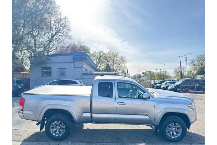 $25995 : 2017 Tacoma SR5 V6 image 4