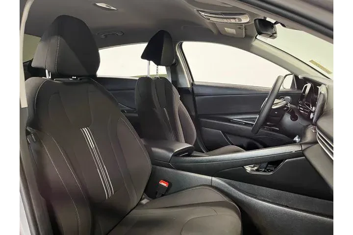 $20982 : Hyundai ELANTRA Hybrid 2023 image 9