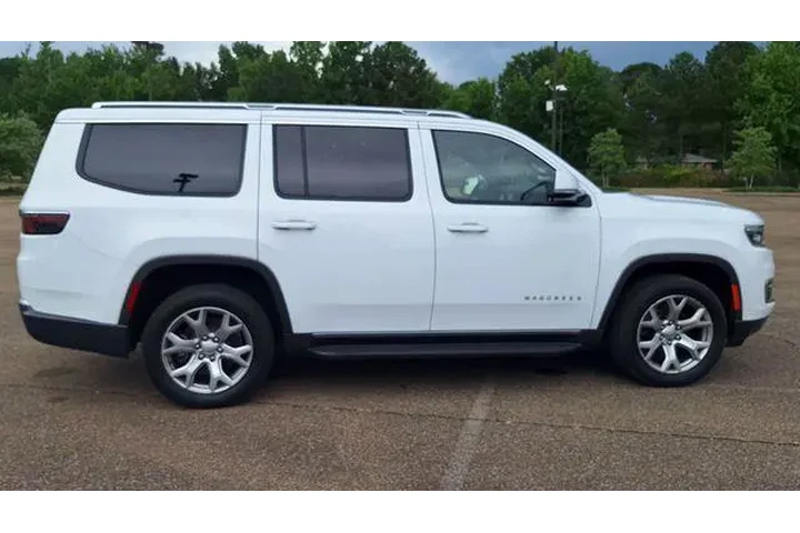 $38000 : Jeep Wagoneer 2022 4x4 Serie image 9