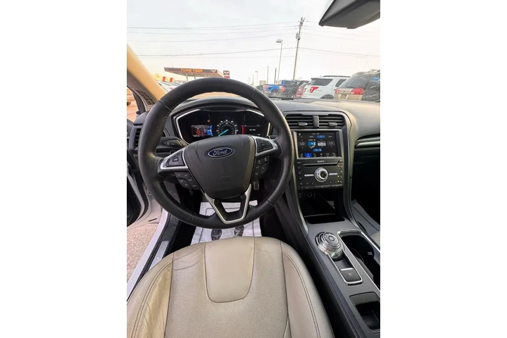 2017 Fusion Titanium AWD image 7