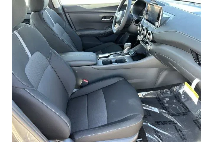 $20650 : Nissan Sentra 2025 SV 4dr Se image 9