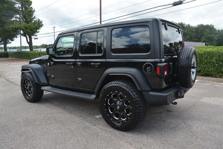 2019 Wrangler Unlimited Sport image 9