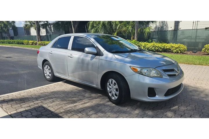 $9500 : Toyota Corolla L image 5