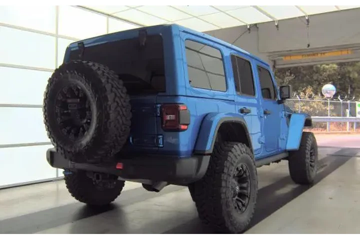 $34995 : Jeep Wrangler Unlimited 2021 image 4