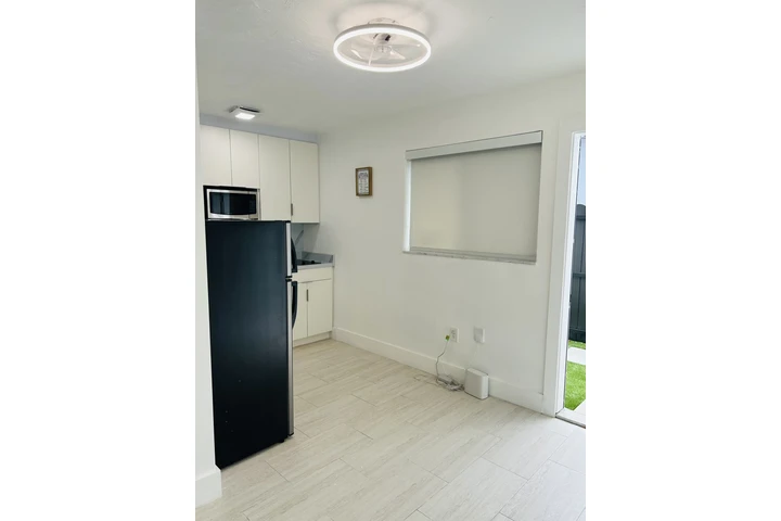$1700 : RENTO EFFICIENCY NUEVO image 4